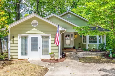 2894 Ashley Arbor Dr, Fort Mill, SC 29715