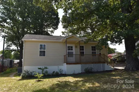 237 Eastside Dr, Statesville, NC 28625