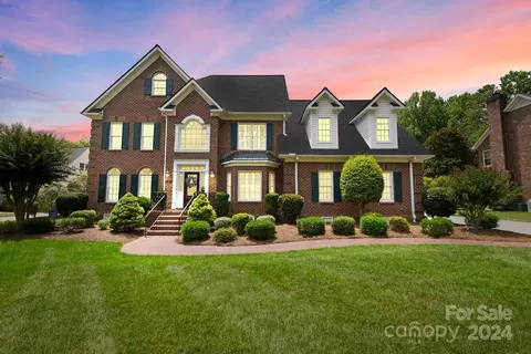 633 Peace Haven Rd, Kannapolis, NC 28083