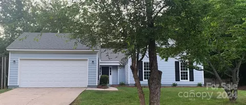 7907 Langford Ct, Charlotte, NC 28227