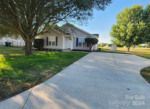 5101 Wheat Sw Dr SW, Concord, NC 28027