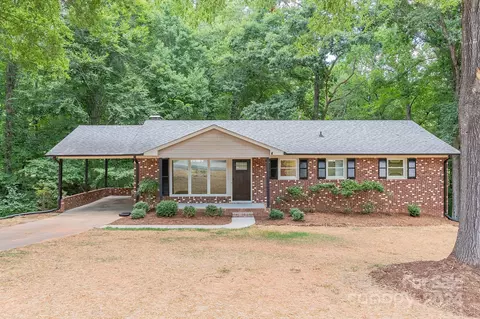 437 Lanier Dr, Lexington, NC 27295