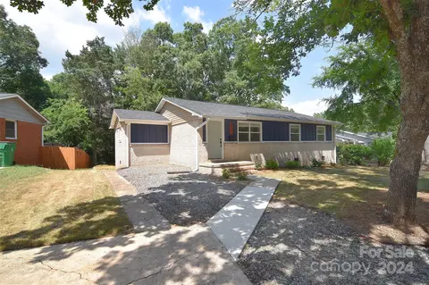 9507 Loblolly Ln, Charlotte, NC 28210