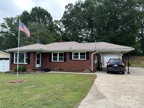 12 Rosedale Dr, Concord, NC 28027