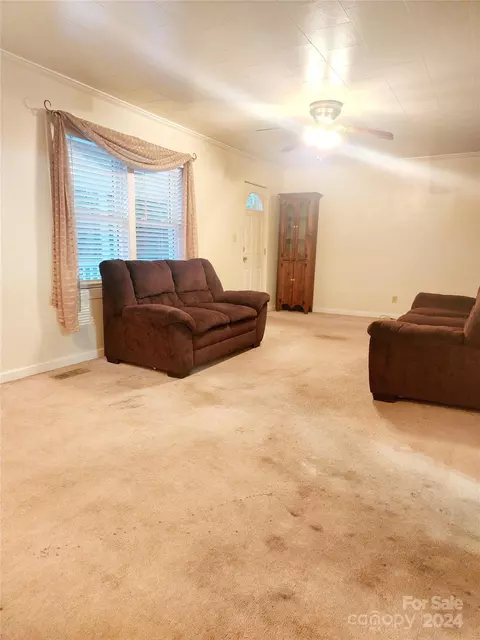 3004 Goble Rd, Hiddenite, NC 28636 photo 7
