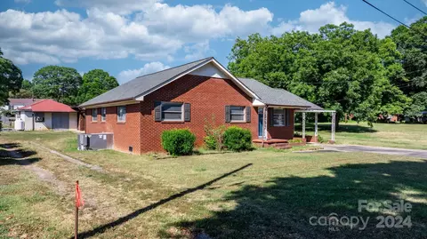 449 Calvary Church Rd, Lincolnton, NC 28092