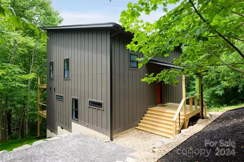 454 Hideaway Dr, Canton, NC 28716