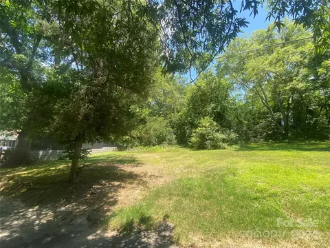 705 E Dunlap St, Lancaster, SC 29720