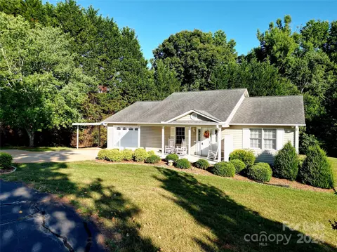 132 Willow Ct, Bostic, NC 28018
