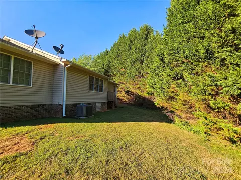Exterior - 132 Willow Ct, Bostic, NC 28018 photo 3 of 6