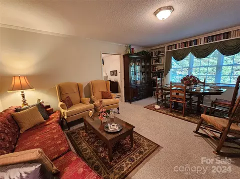 Living - 132 Willow Ct, Bostic, NC 28018 photo 3 of 4