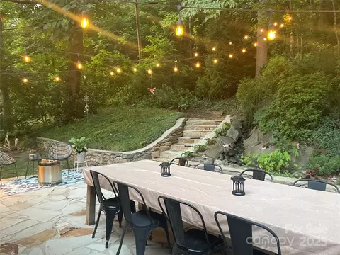 78 Sleepy Hollow Dr, Asheville, NC 28805