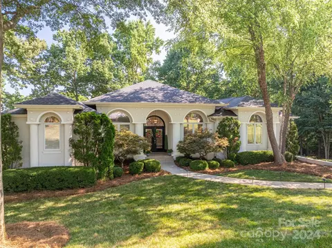 311 Forest Bay Ct, Belmont, NC 28012
