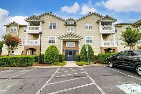 19847 Deer Valley Dr, Cornelius, NC 28031