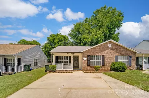 1052 Cherry Meadow Ln, Rock Hill, SC 29732