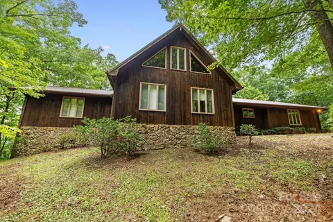 Exterior - 76 Panther Run, Brevard, NC 28712 photo 5 of 9