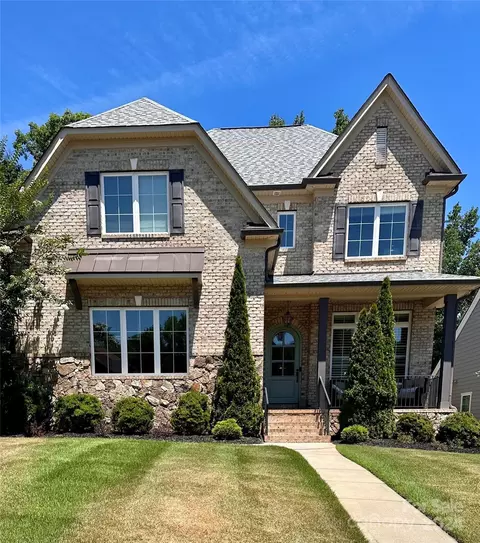 9807 Genevieve Ct, Charlotte, NC 28270