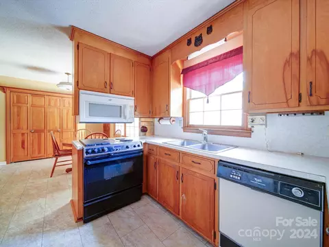 Kitchen - 413 Brookgreen Dr, Monroe, NC 28112 photo 2 of 2