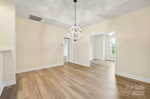 9031 Rosalyn Glen Rd, Cornelius, NC 28031