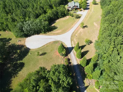 40 Palisade Dr, Lake Lure, NC 28756