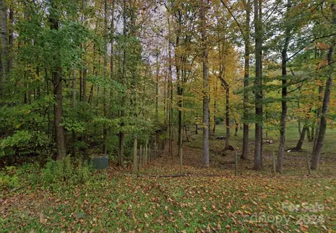 345 Hallmark Estates Dr, Salisbury, NC 28147