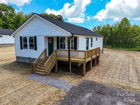 Exterior - 102 Spencer St, Clyde, NC 28721 photo 6 of 6