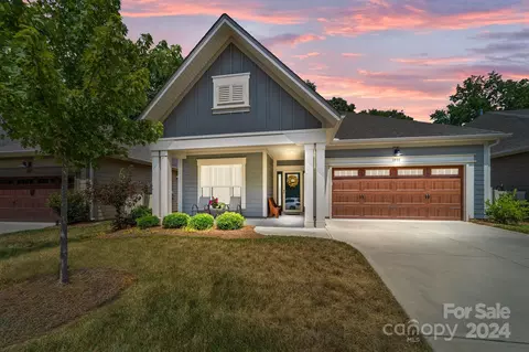 1331 Stonecroft Ln, Concord, NC 28027