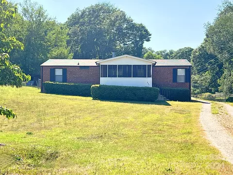 830 W Hwy 150 Hwy, Lincolnton, NC 28092