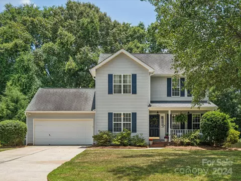 112 Southcliff Dr, Waxhaw, NC 28173
