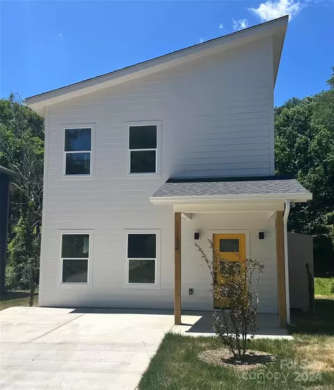 12 Cub Rd, Asheville, NC 28806