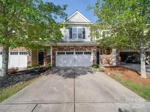 10934 Cripple Creek Ln, Charlotte, NC 28277