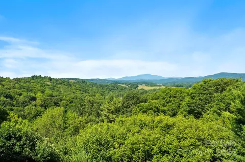 265 Overlook Hill Dr, Boone, NC 28607 photo 2