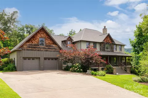 11 Huntington Chase Dr, Asheville, NC 28805