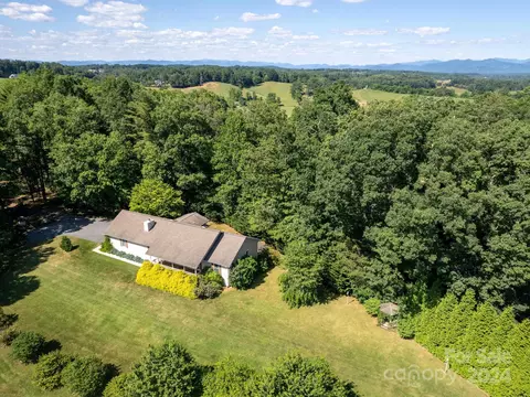60 Sherry Ln, Leicester, NC 28748