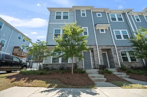 4024 Yucca Aly, Charlotte, NC 28217