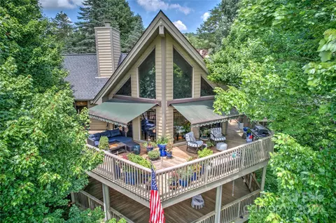 6 Manor Way, Weaverville, NC 28787
