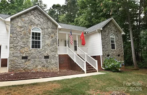 179 N Hazelwood Dr, Mocksville, NC 27028