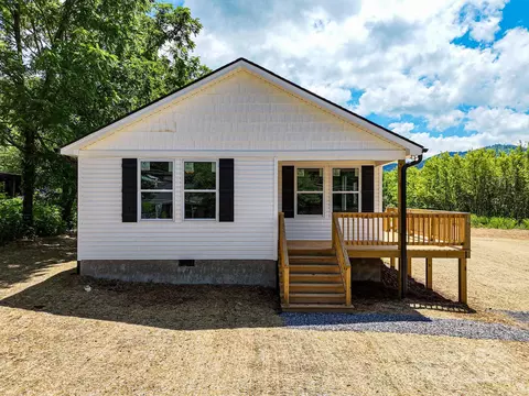 116 Spencer St, Clyde, NC 28721 photo 2
