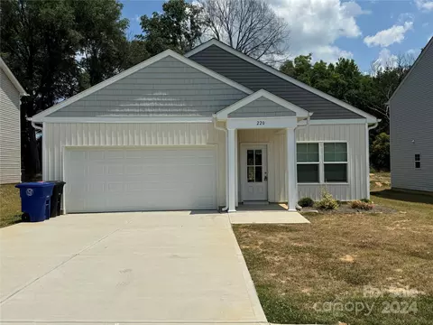 220 Hillcrest Dr, Mooresville, NC 28115