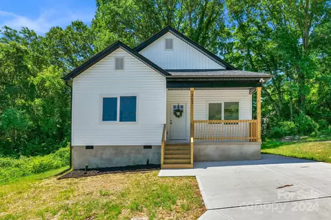 213 W Norment Ave, Gastonia, NC 28052