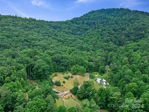 116 Mcclellan Dr, Spruce Pine, NC 28777 photo 3