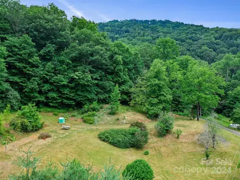 116 Mcclellan Dr, Spruce Pine, NC 28777 photo 9