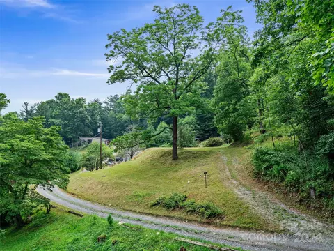 116 Mcclellan Dr, Spruce Pine, NC 28777 photo 4