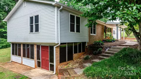 Exterior - 1099 Mini Dr, Conover, NC 28613 photo 4 of 8