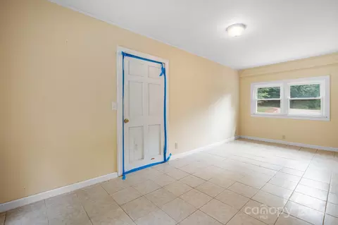 Bedroom - 1099 Mini Dr, Conover, NC 28613 photo 1 of 4