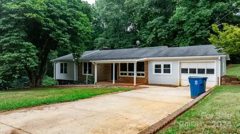 1099 Mini Dr, Conover, NC 28613