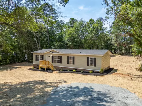 131 Deadman Rd, Ellenboro, NC 28040