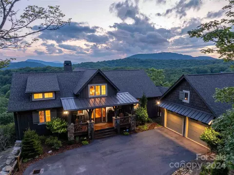 81 Rough Bark Rd, Sapphire, NC 28774