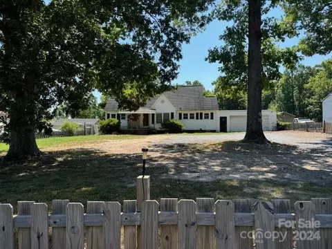 3505 Us Hwy 220 Alt Hwy, Asheboro, NC 27205