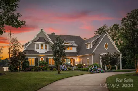 104 Woods Hole Ct, Mooresville, NC 28117
